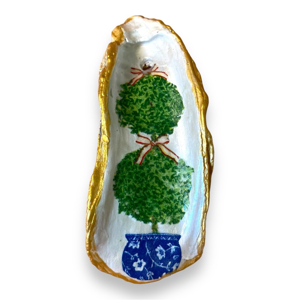 $16 or FREE WITH $40 PURCHASE. NEW DECOUPAGE CHINOISERIE TOPIARY SHELL RING DISH